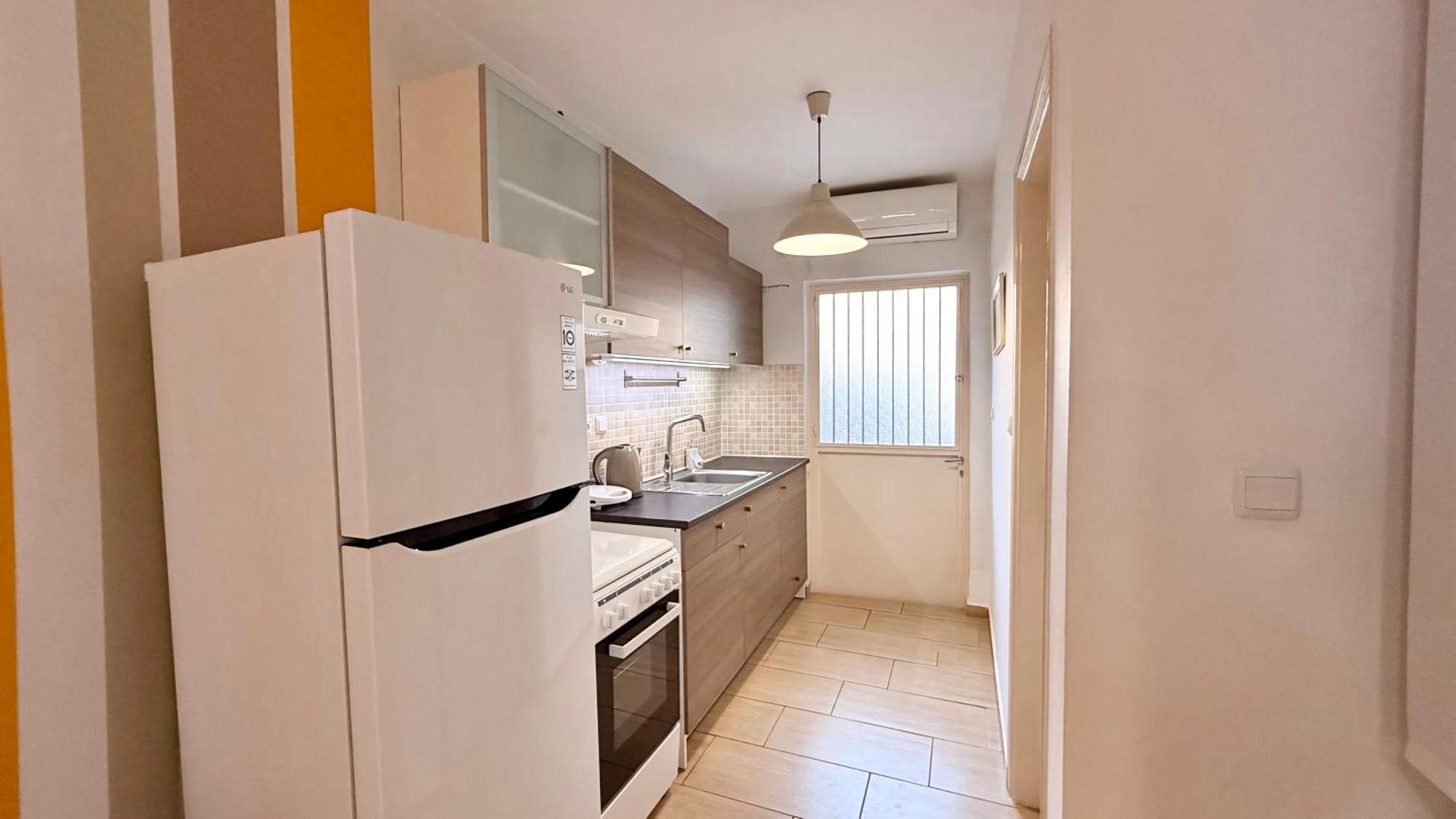 Byron Urban Apartment Каламата Экстерьер фото